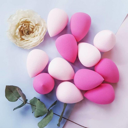 Egg makeup pad